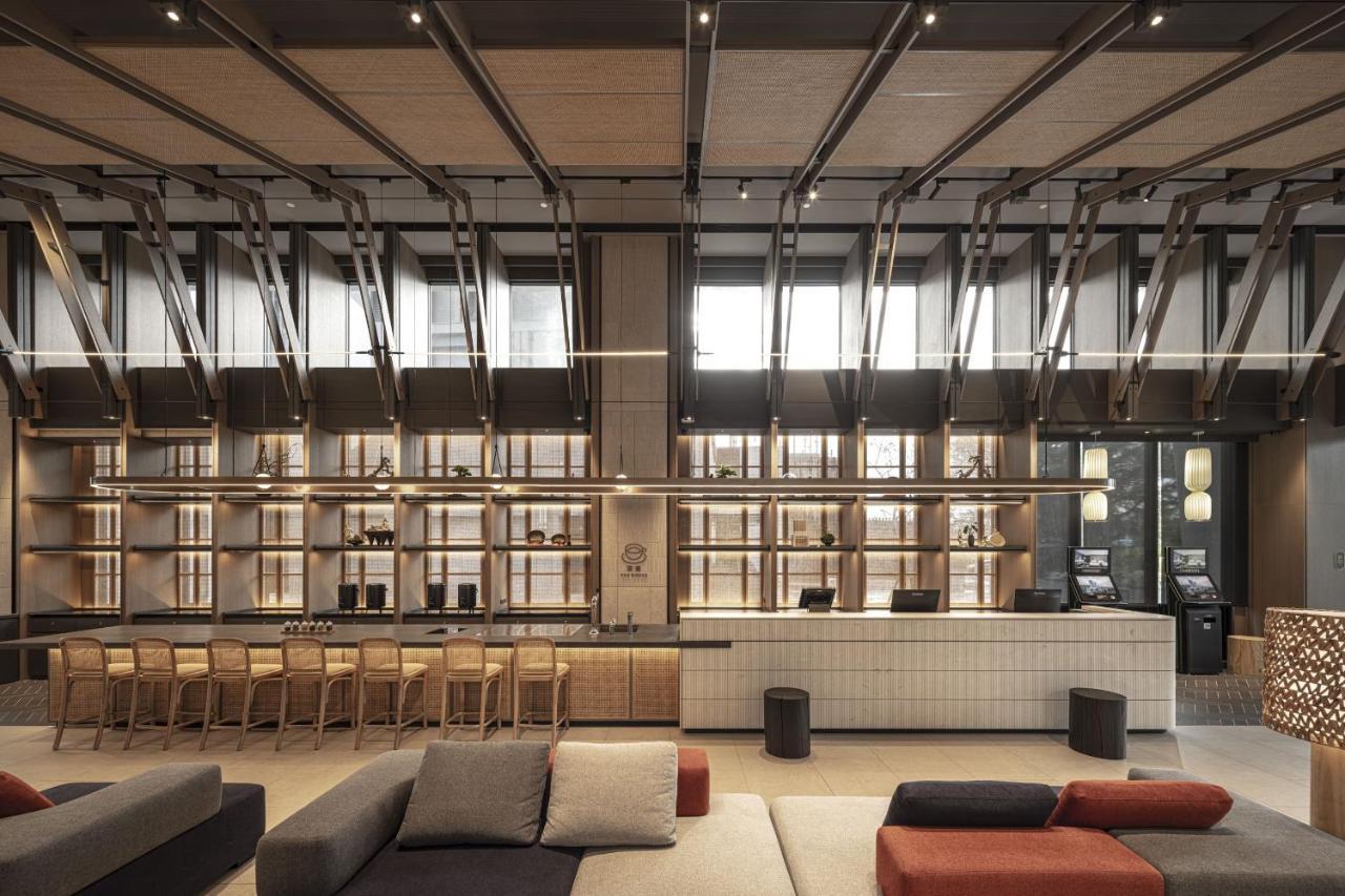 Lakeshore Hotel Hualien Taroko Shunan Bagian luar foto The interior of the R&D building