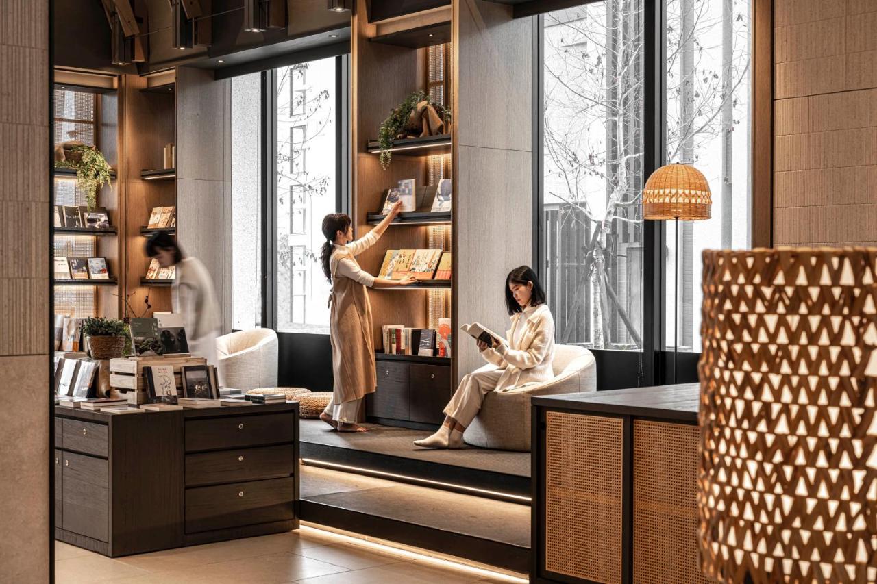 Lakeshore Hotel Hualien Taroko Shunan Bagian luar foto Library